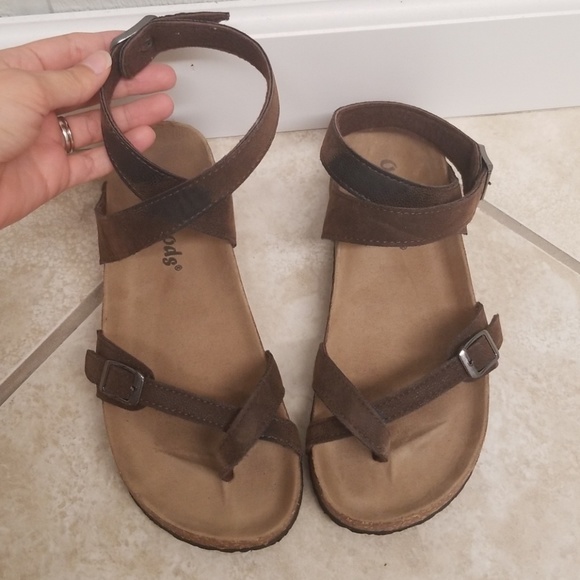 outwoods Shoes - Brown Sandles with ankle Strap